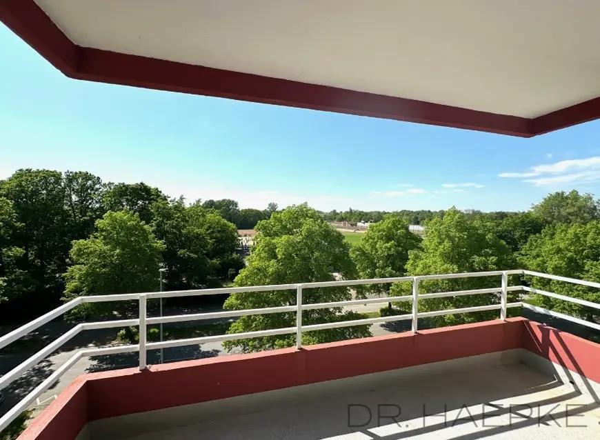 33dc6a64-cdd6-470a-821c-1789c0c90a5c-1809026251