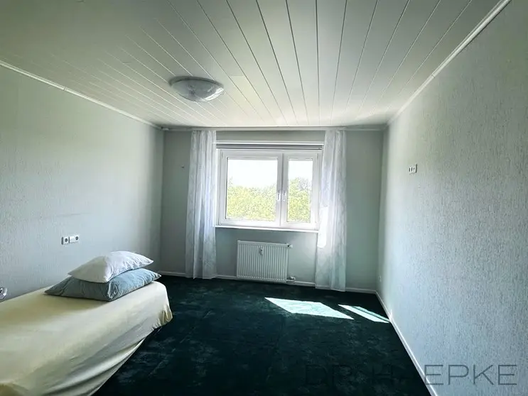 7f5ba6e7-7295-402b-afbf-ed2056e8624c-1809026259