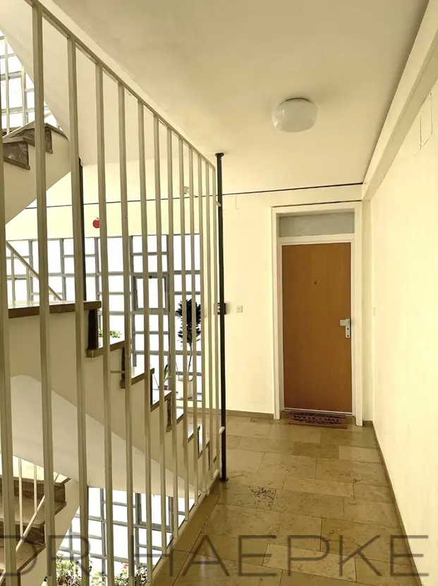 9e815e3a-74ae-4e90-bfe0-72b651cf3f7f-1809031981