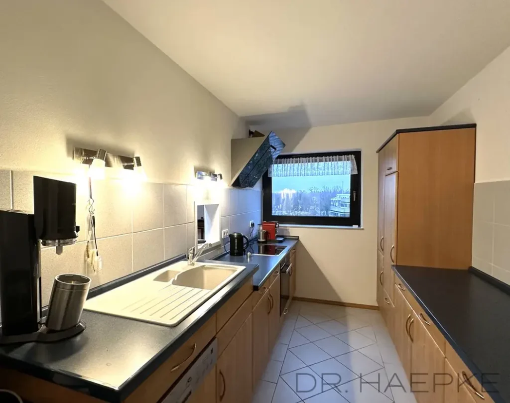 a78480fe-051e-43eb-a216-30a360343398-1809031944