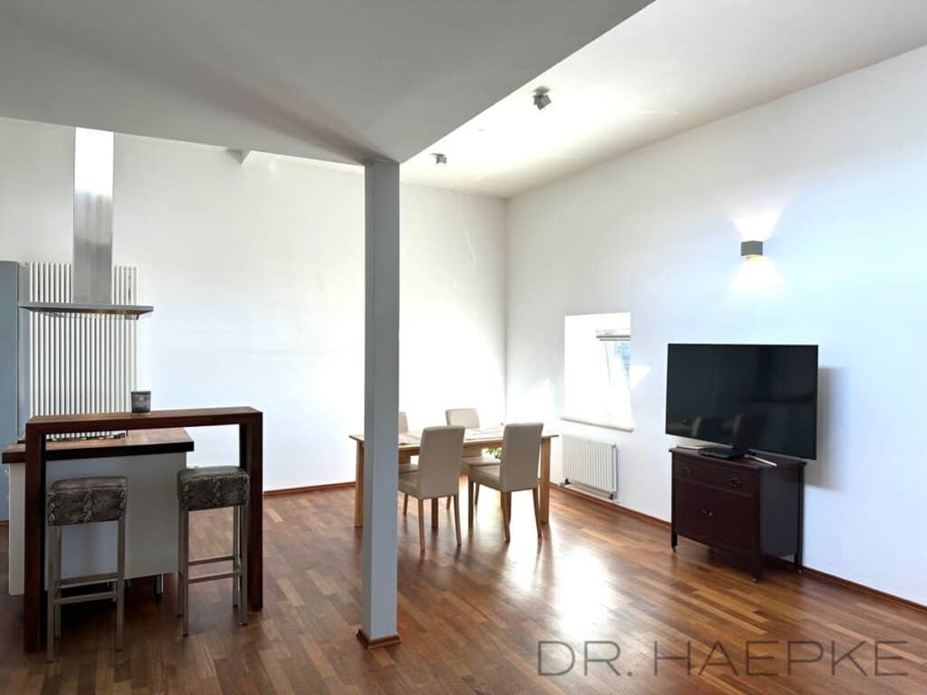 9c941766-40f1-4eb8-bcd7-982980d5c554