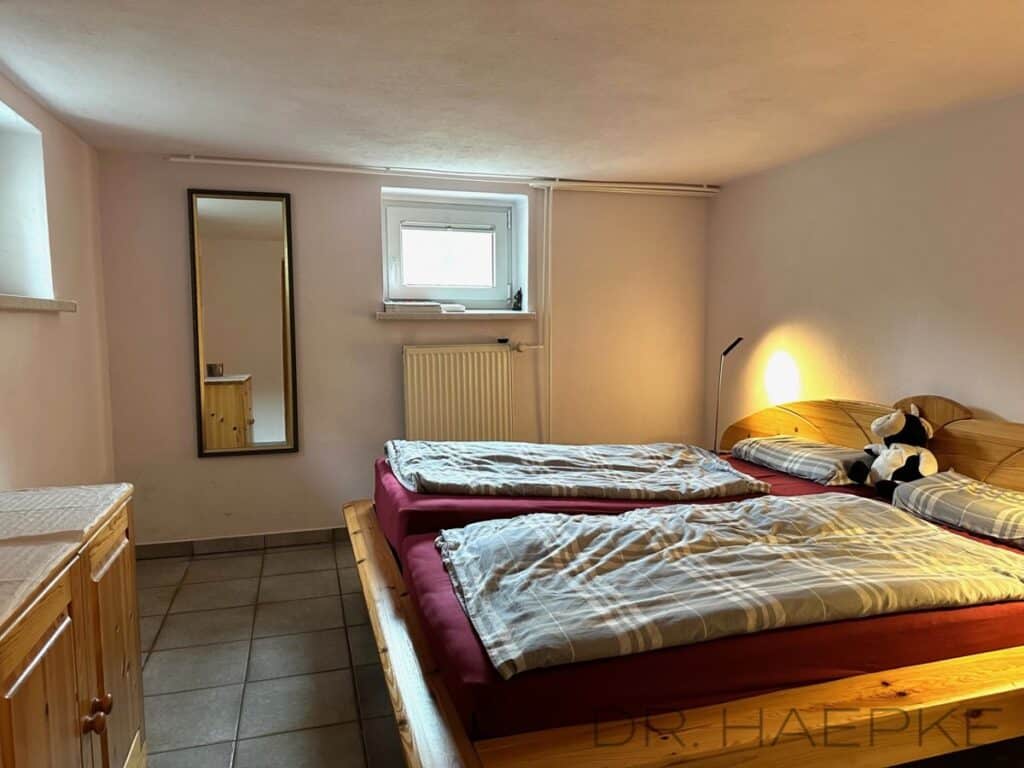 b03c9215-49b4-4419-b5d3-e951fd18b634