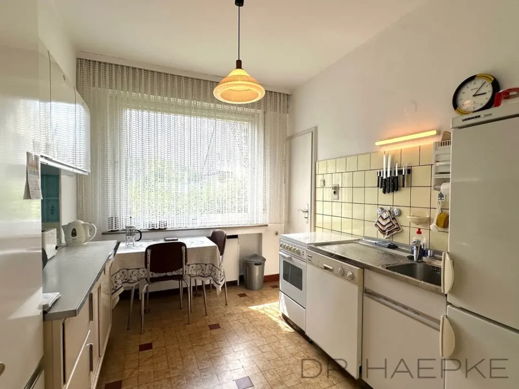 7cd53bf5-d5c2-4ee3-9b49-8c9b637220cd-1820901144