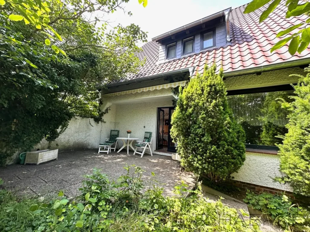 81394c89-8695-462e-8d19-01c0f279475a-1820901081