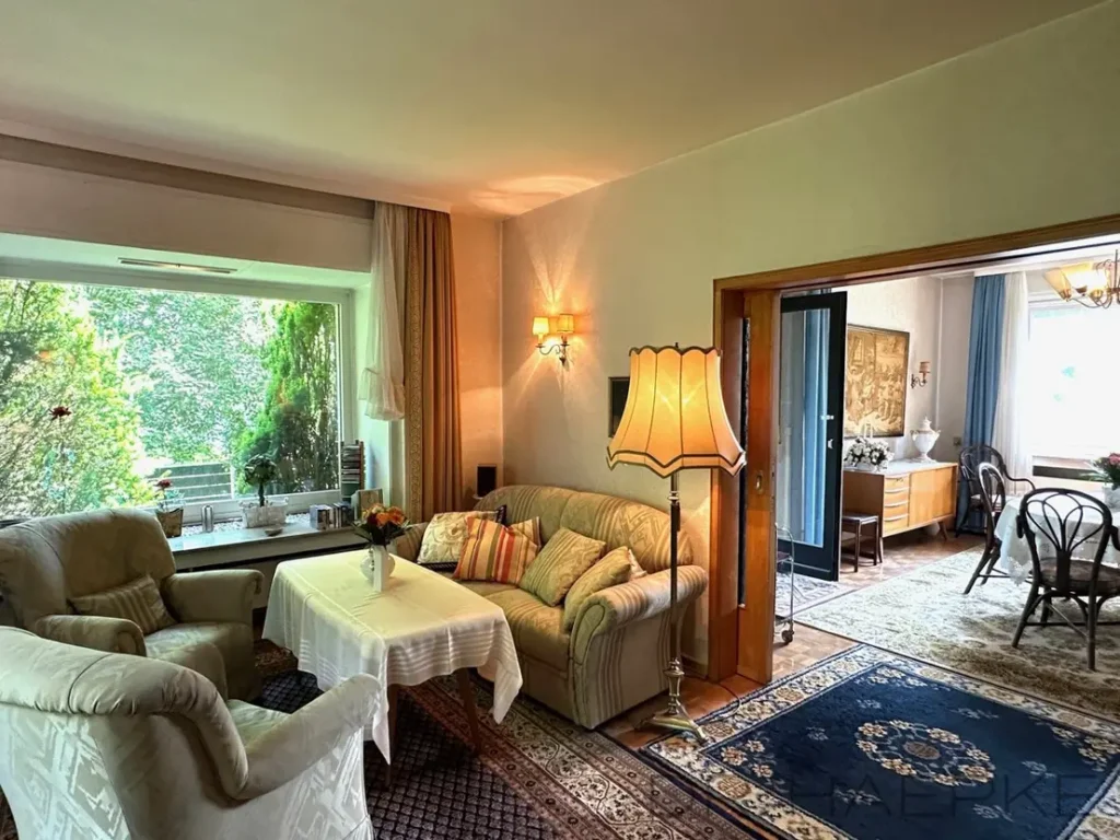 89308e36-53e0-47ee-bb22-60a877ee4fba-1820901110