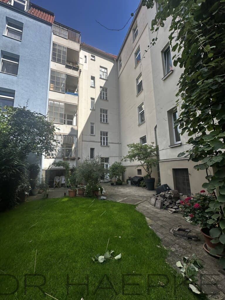 Gebäuderückseite